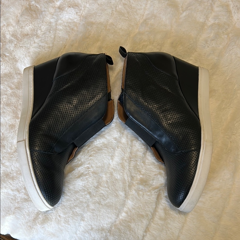 Linea Paolo Felicia Women’s Black 10M Wedges - Picture 4 of 10
